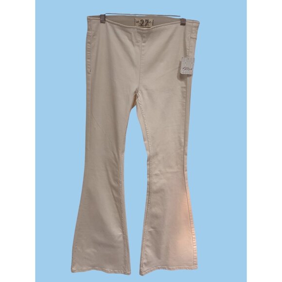 Free People Ivory Stretch Flared Jeans Size 27 Cotton Blend Womens NWT - Picture 2 of 6